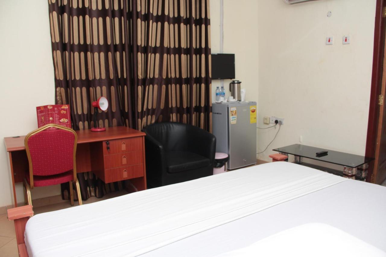 Nbangba Hotel Techiman Exterior photo